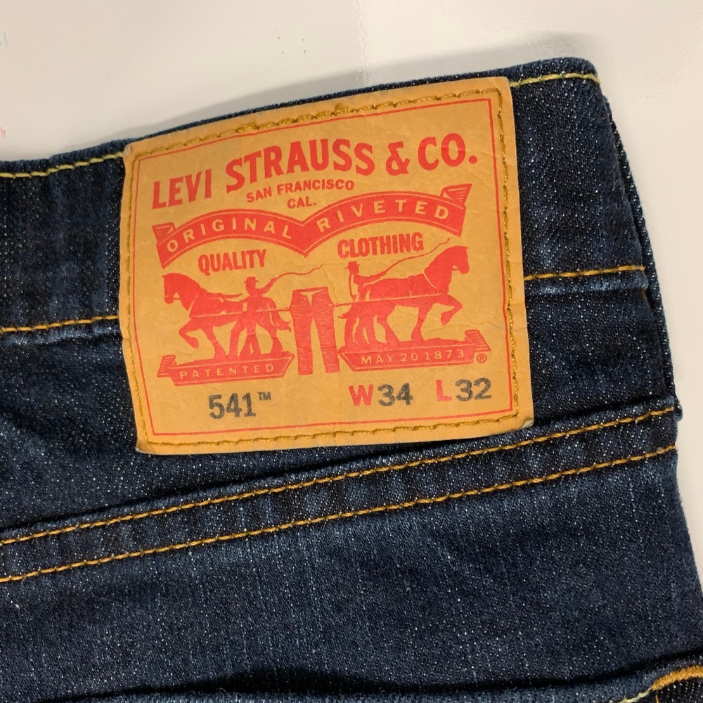 Levi 541